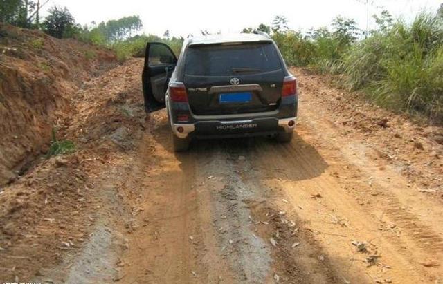 偷车不偷马自达搞笑视频,偷车不偷马自达什么意思