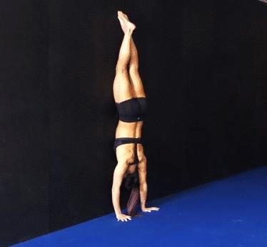 瑜伽老师倒立合集模板,瑜伽老师必会8个经典动作