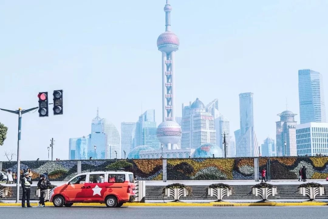 95后开着五菱环游世界,95后开面包车环游世界