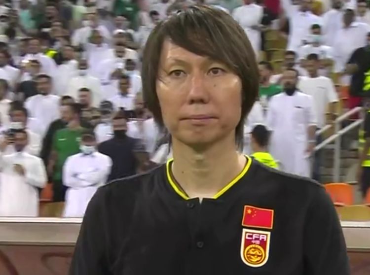 中国男足vs沙特3比2李铁发布会,国足2-3不敌沙特李铁赛后采访