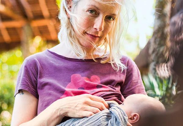 a2奶粉和德国爱他美白金版哪个好,德国喜宝配方奶粉符合中国标准吗