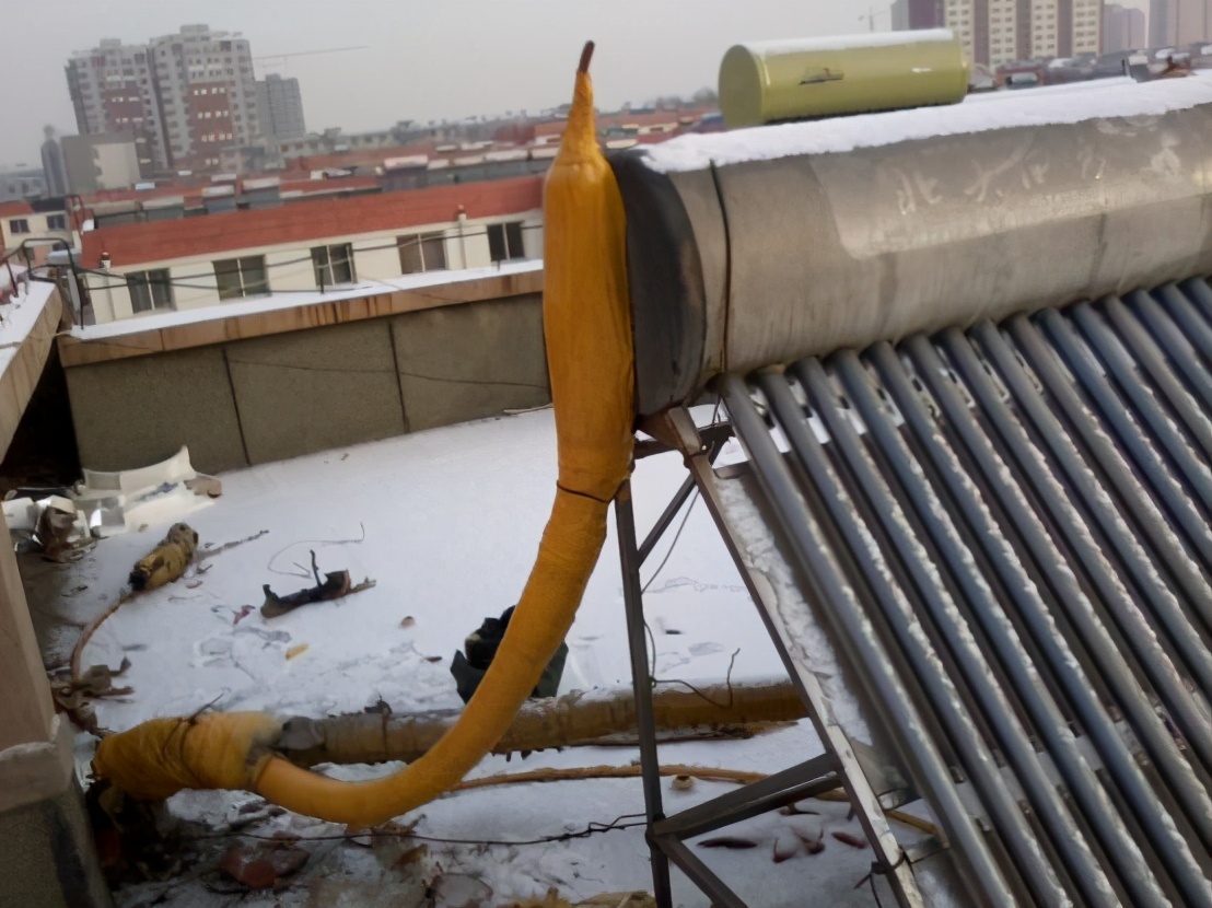 太阳能冬季防冻水满好还是放空好,冬天太阳能的水需要放掉吗