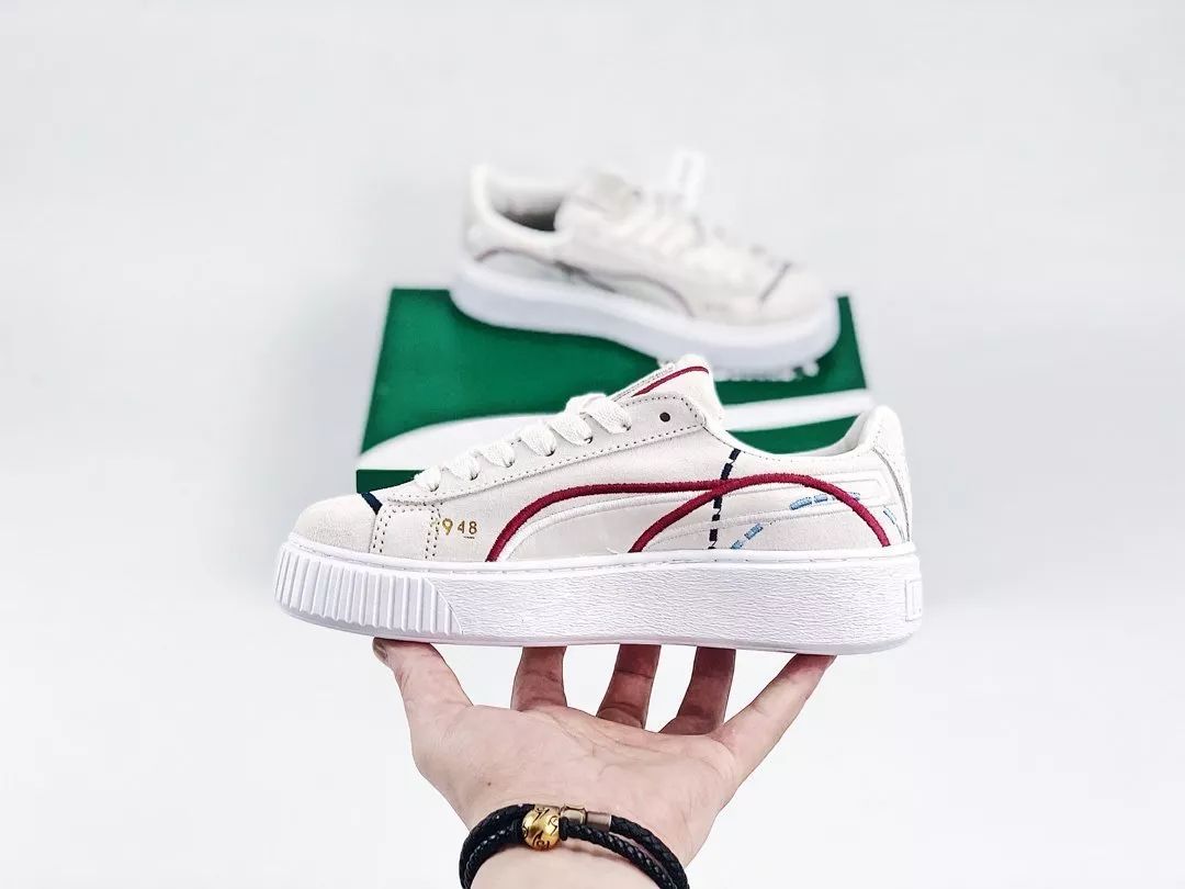 杨幂穿初恋鞋视频,杨幂潮鞋