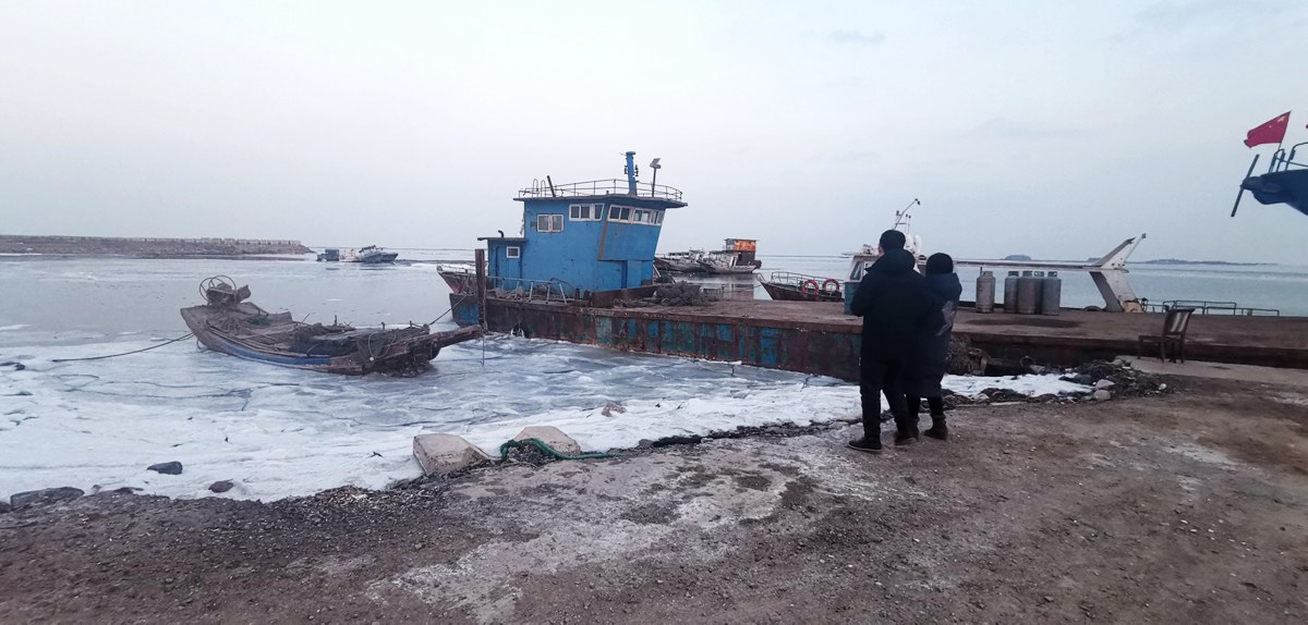 摄影：静静的渤海湾（捞鱼尖村渔船码头）