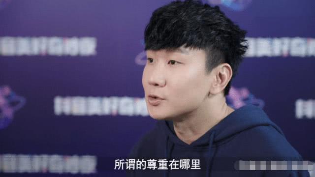 为什么林俊杰唱一句就收费,为啥林俊杰的歌都要付费了