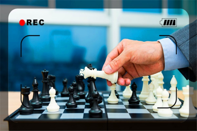 男人在事业低谷期最穷的时候,男人在事业最落魄的时候会怎么做