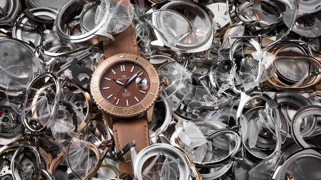 喜欢做旧的感觉,海洋之星钢带镶钻时尚腕表