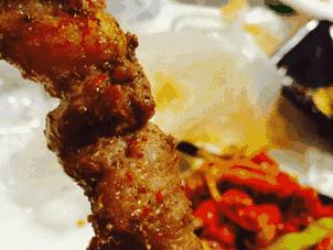 烧烤烤全羊的制作全过程,新疆烤羊肉串与内蒙烤全羊