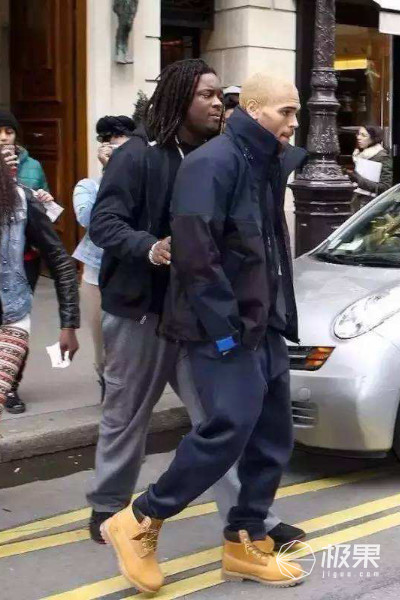 踢不烂大黄蜂,踢不烂和大黄蜂有什么区别