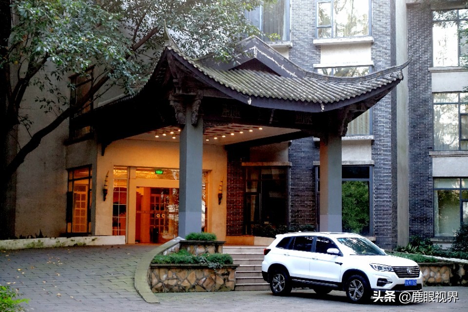 ［鹿眼视界·我的随拍］之346金牛宾馆，牛