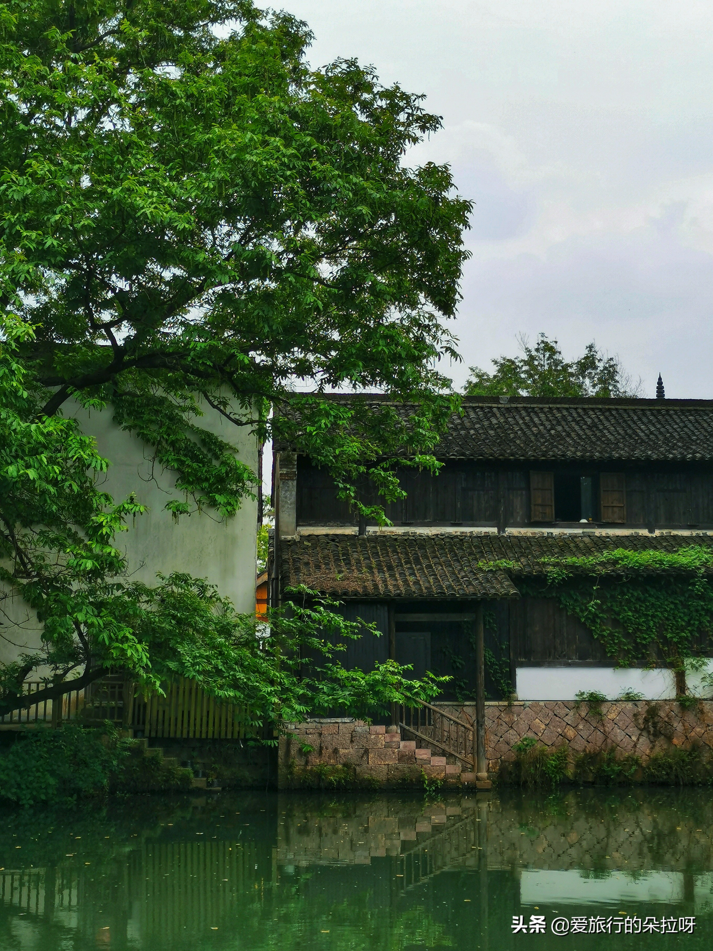 一曲溪水,一曲溪流一曲烟的意思