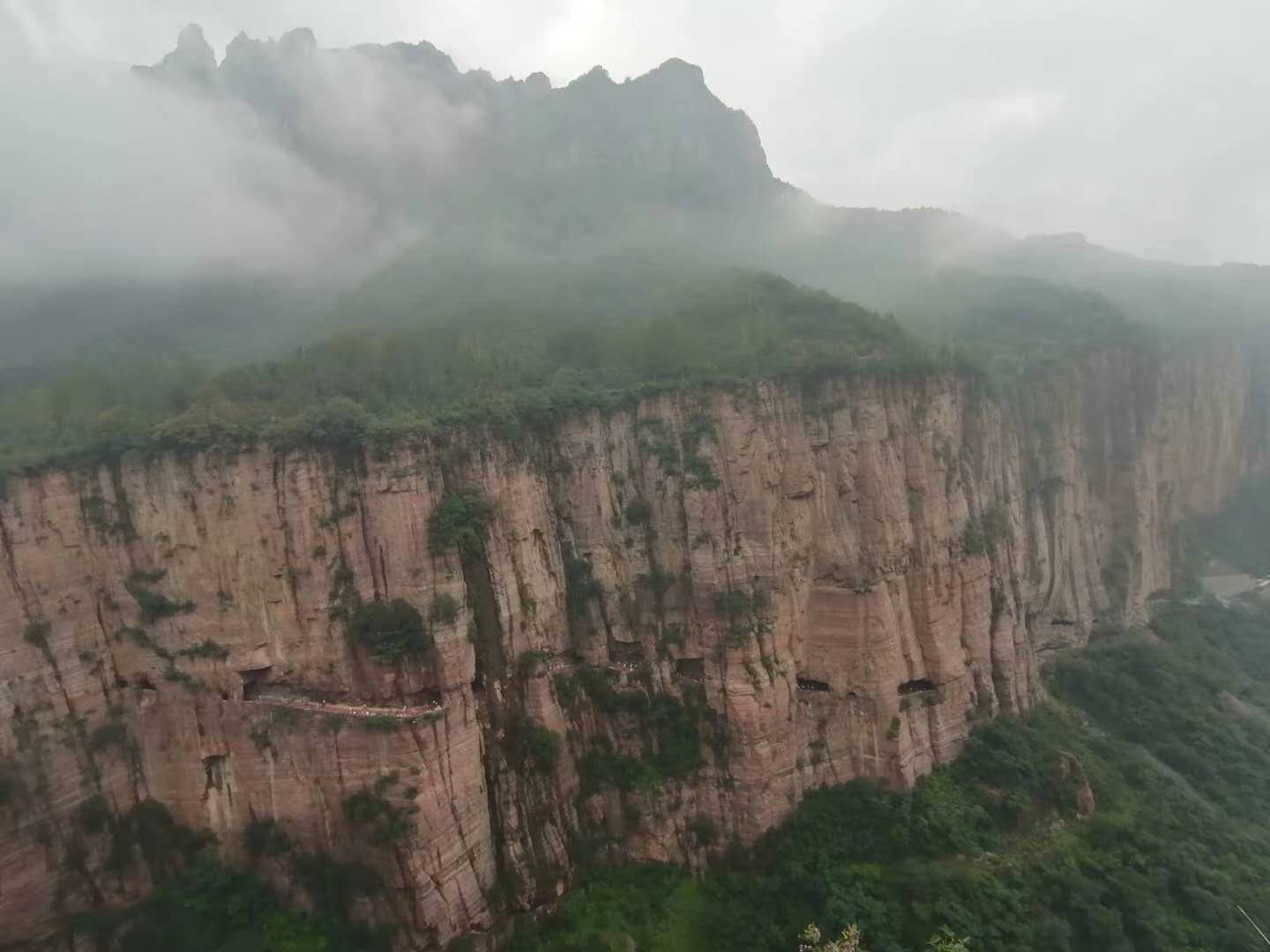 南太行郭亮村旅游一日游攻略,河南最值得去的景区郭亮村