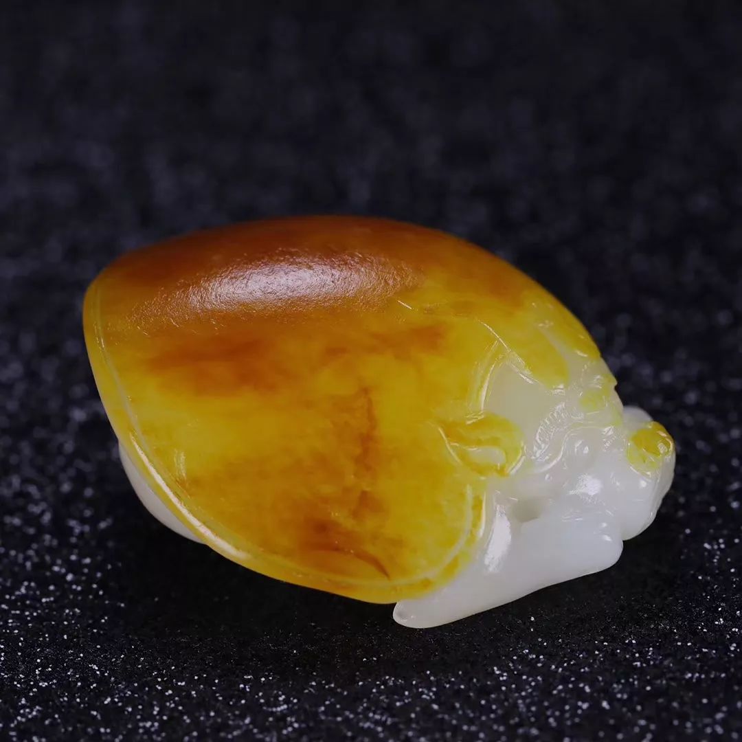 把玩和田玉和玻璃的区别,把玩和田玉生肖