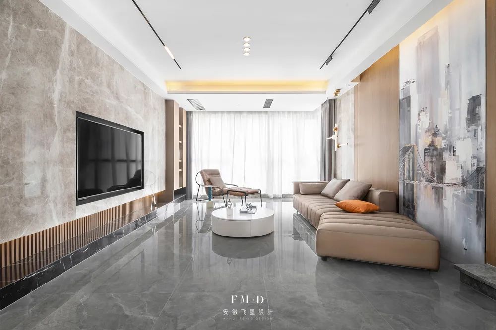 无主灯客厅无磁吸灯灯光布局,无主灯和磁吸轨道灯搭配