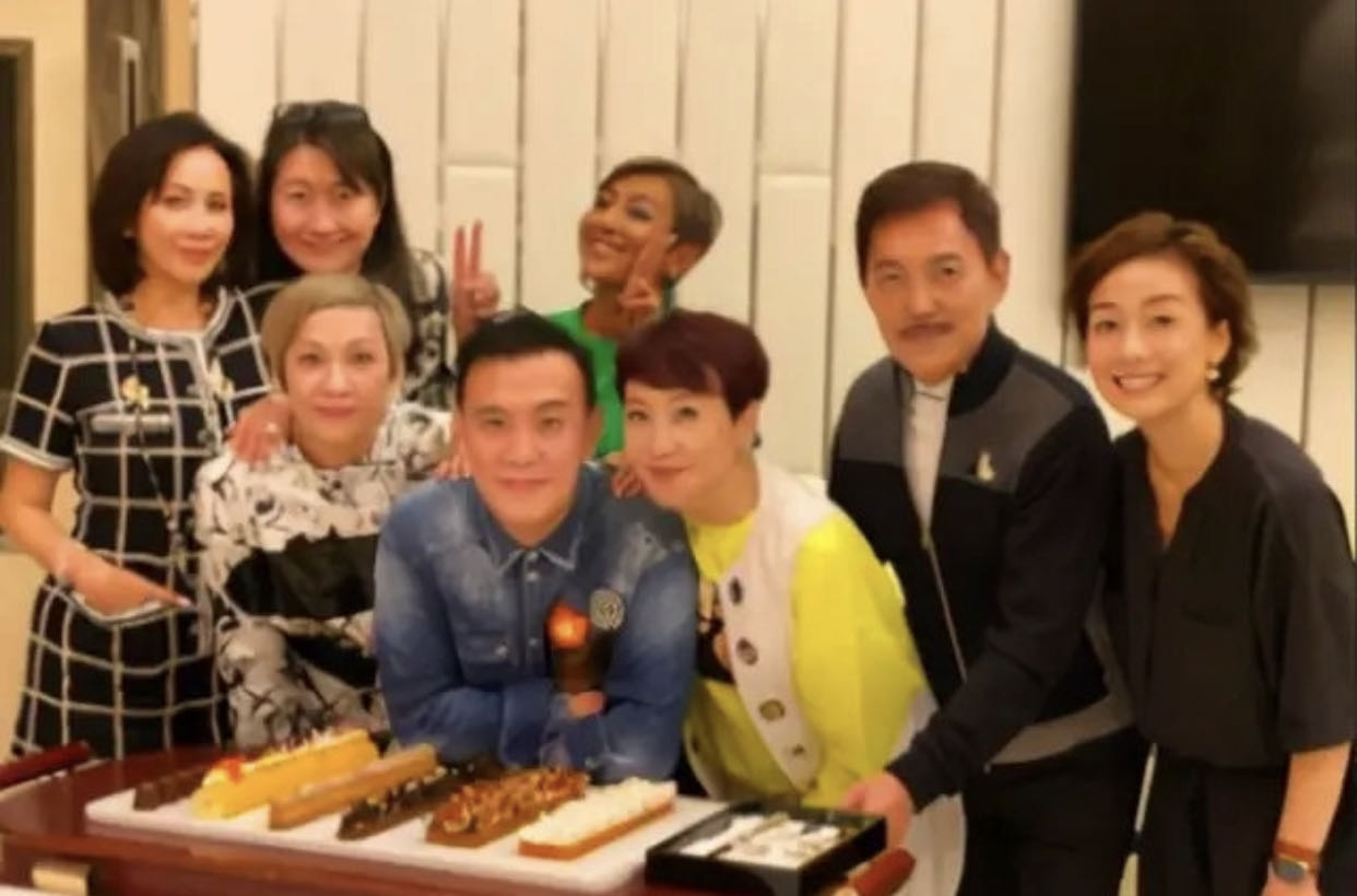 刘嘉玲晒梁朝伟嘟嘴照,刘嘉玲晒梁朝伟照片