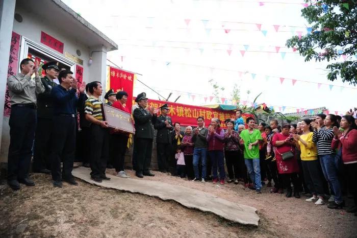 喜报我县两名现役军人荣获三等功,南陵县三等功现役军人送喜报