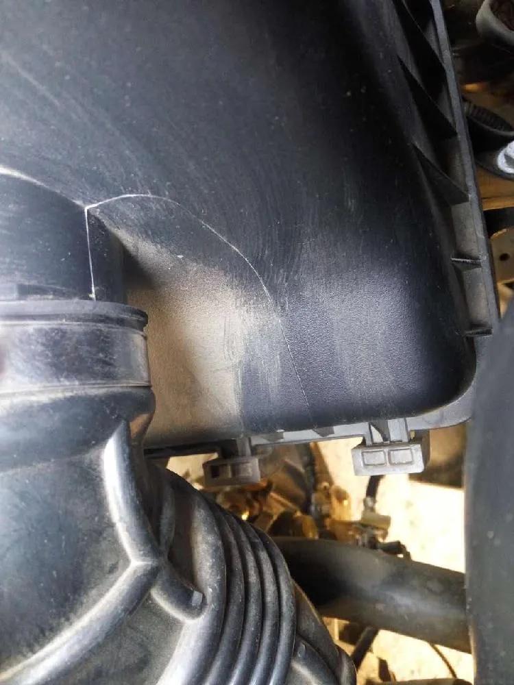 自己动手更换空气滤芯教程,自己动手更换发动机空气滤芯省钱