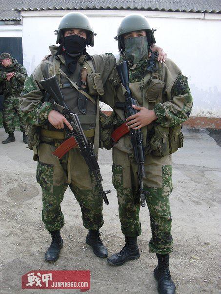 毛熊战袍,毛熊战服