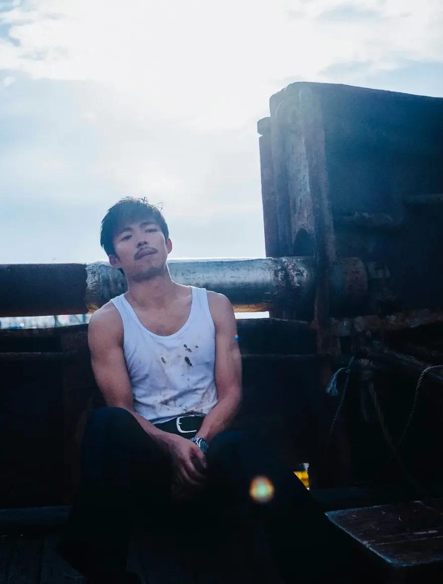 别装了，土狗男孩才是你的性幻想对象