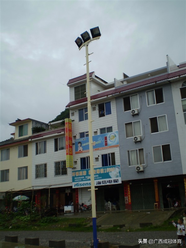 高杆球场灯厂家,四川室外球场照明灯厂家