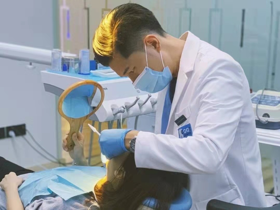 昔日顶流男团可米小子：2位成员离世，主唱许君豪已华丽转身