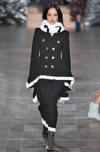 适合职场办公的服装,如何将工作服穿出时尚风