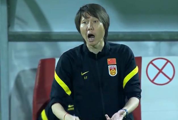 李铁回应洛国富被换,李铁1:0换下洛国富