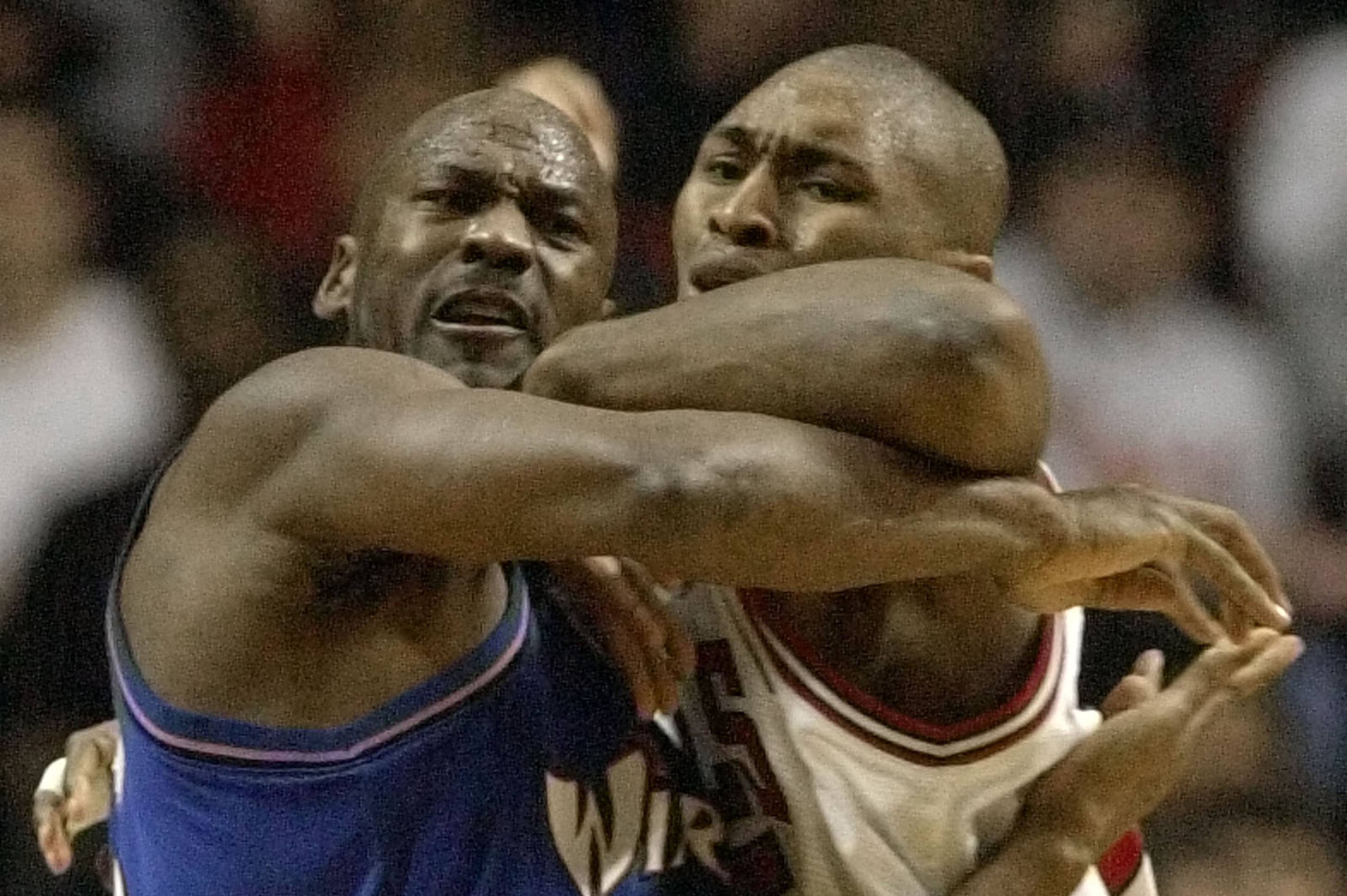 阿泰斯特谈乔丹场均,乔丹被阿泰撞断肋骨视频