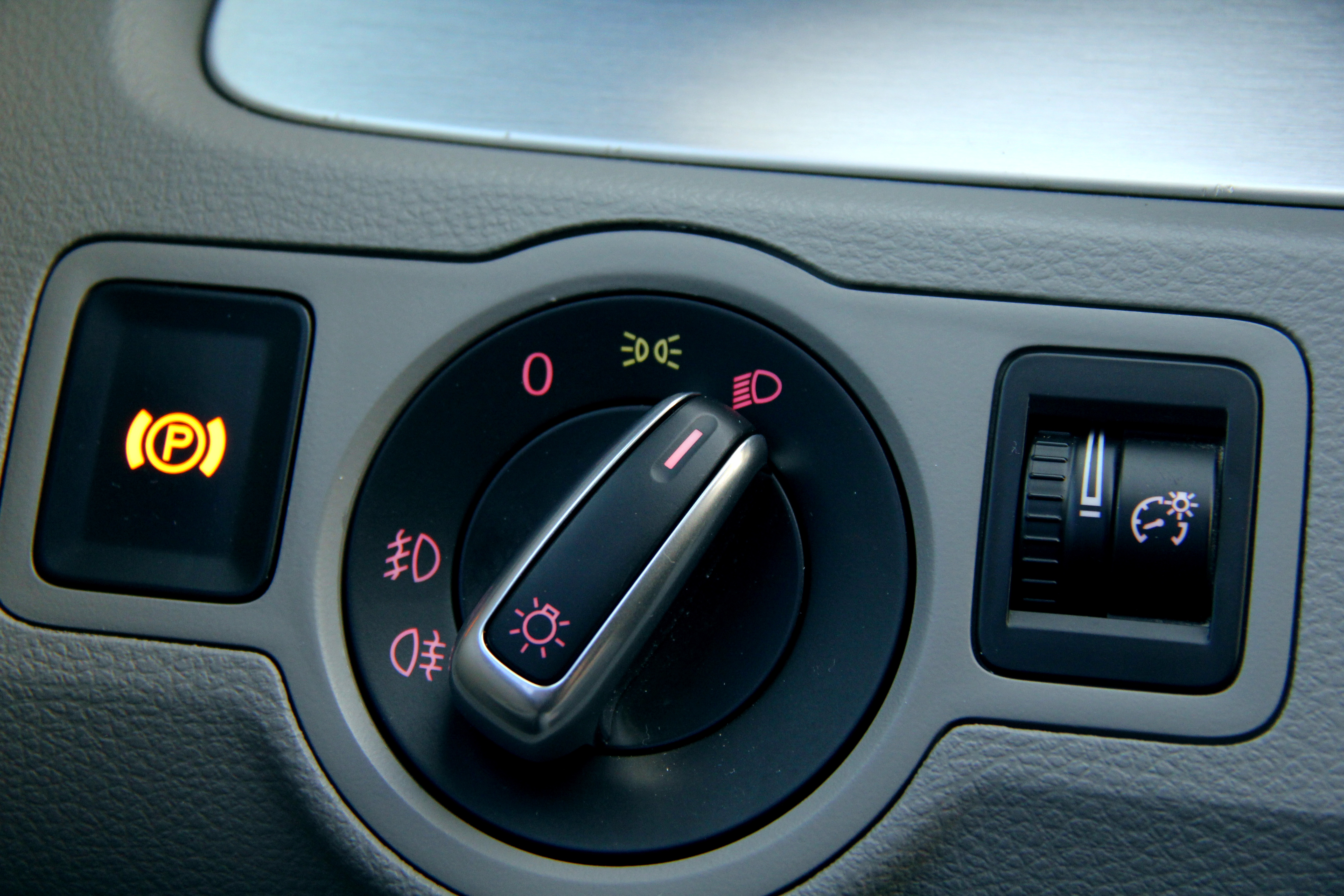 十年车龄的迈腾b6,老款迈腾b6值得买吗