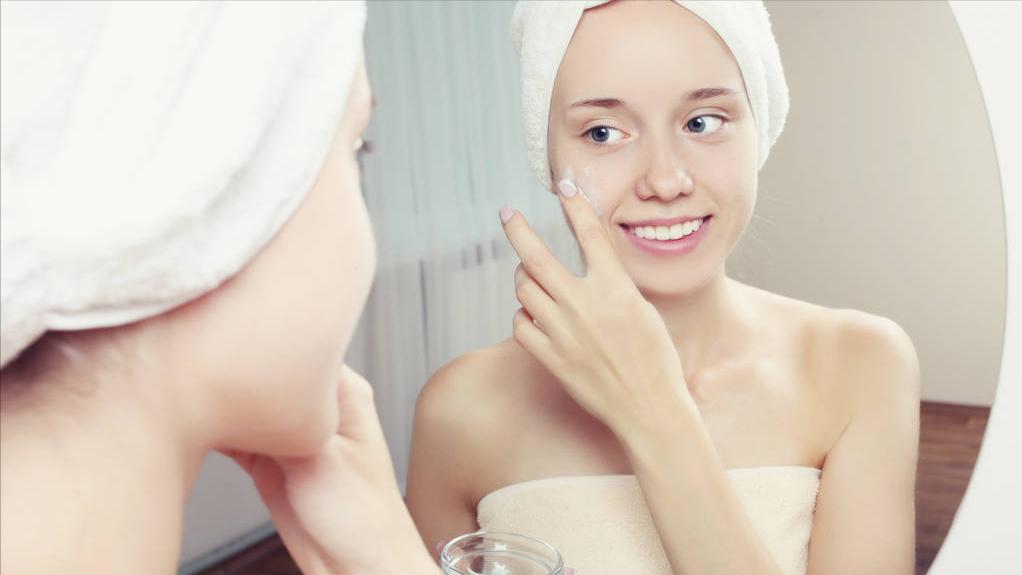 皮肤瘀血吃哪种药效果好,皮肤干燥起皮脾虚