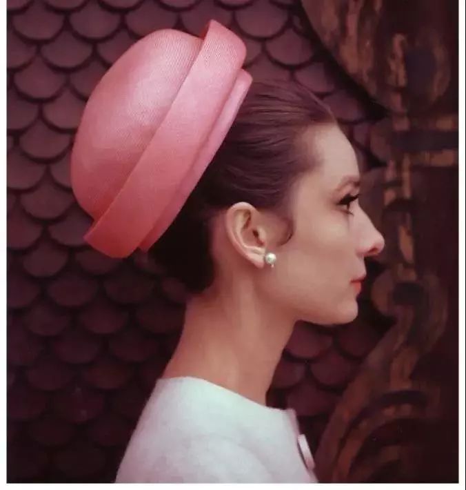 粉色原来是男性代表色吗,粉色系高级色