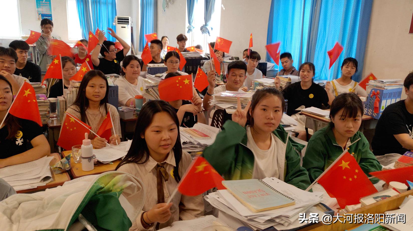 决胜2019年高考誓师大会,决战高考全力以赴