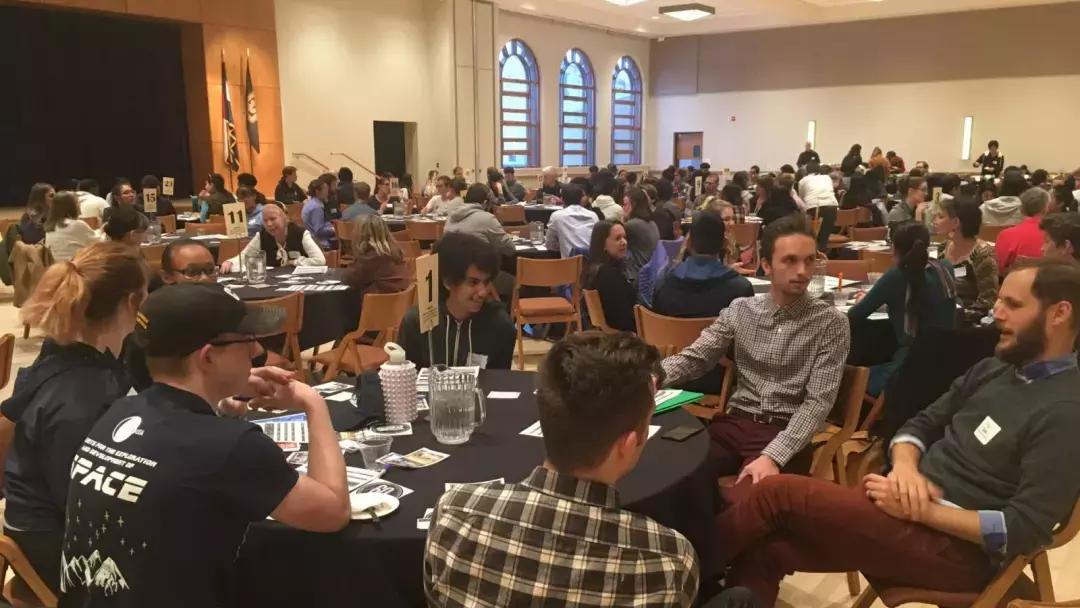 密歇根太牛！门门功课前十，科研全美顶尖，在这学四年，值了