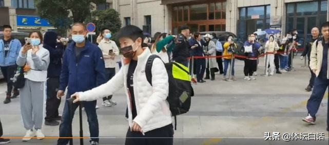 国乒樊振东军装,国乒陈梦新队服