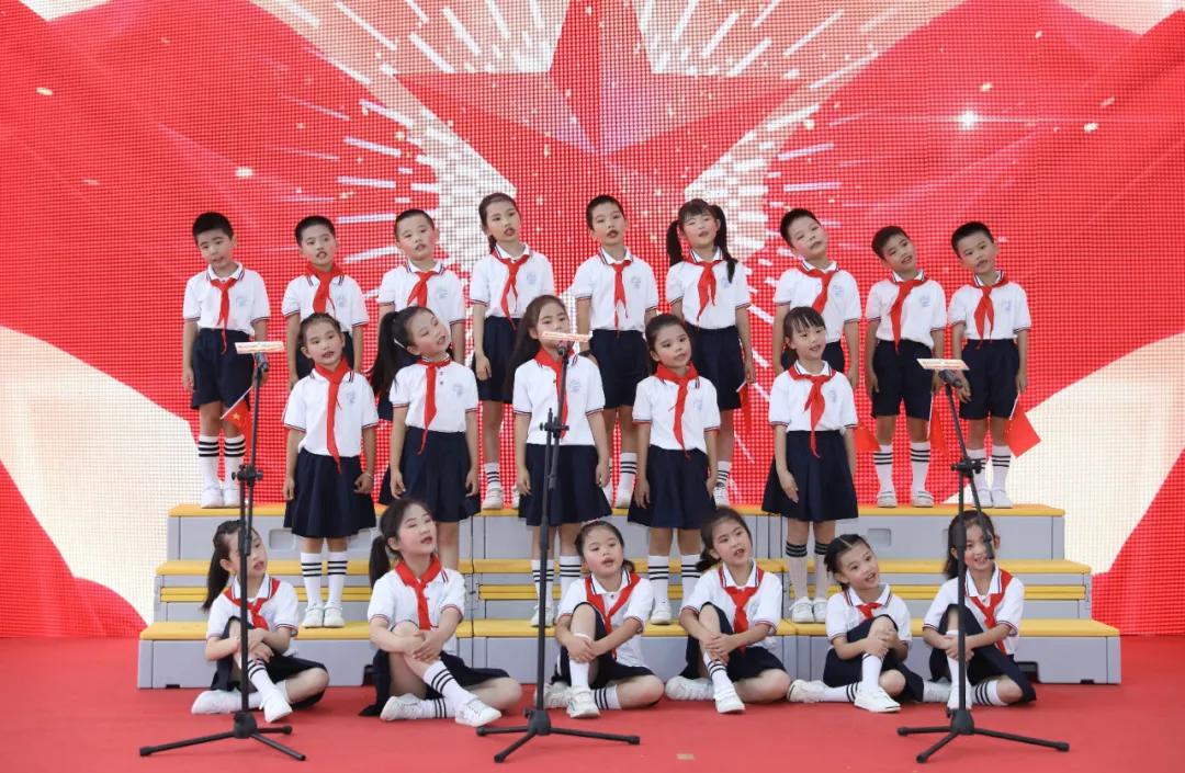 我们的校园3年级1班,我们的校园三年级下册