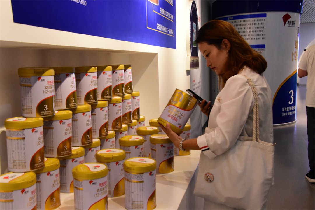 飞鹤价格低的奶粉行不行,最近飞鹤奶粉降价怎么这么厉害