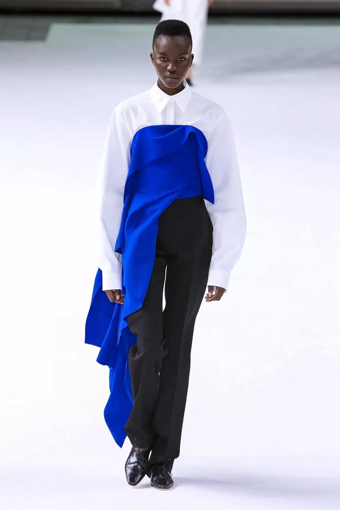 等疫情过后穿上漂亮的衣服,等疫情过后去赏花