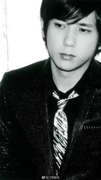 中国偶像团体解散的有哪些,偶像团体解散粉丝哭