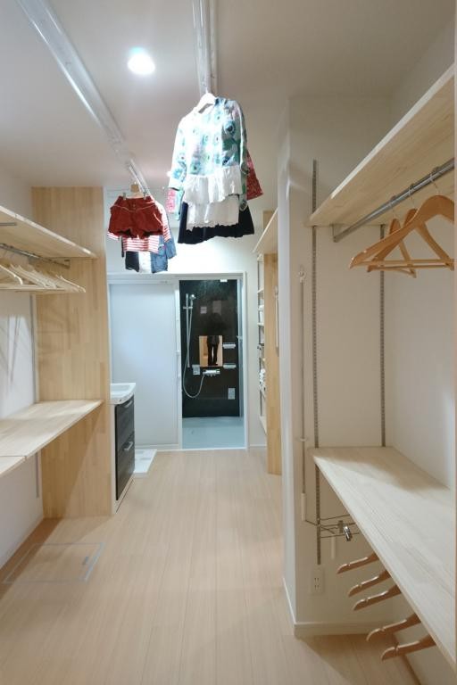 日本晾晒区连通卫生间，2个功能区优势互补，堪称“黄金”大套间