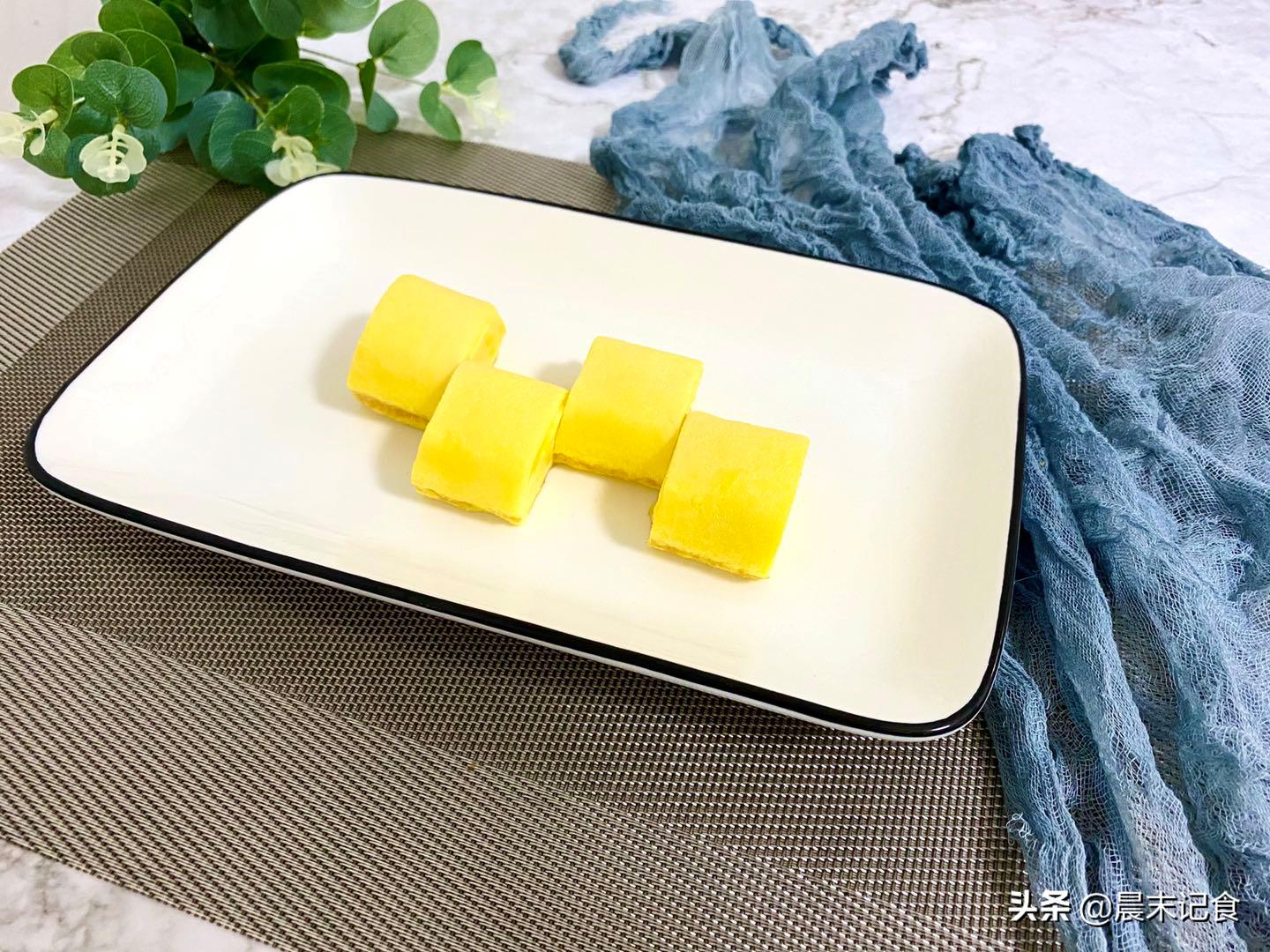 厚蛋烧容易发老和开裂?教你掌握3个小技巧,方正好吃不开裂