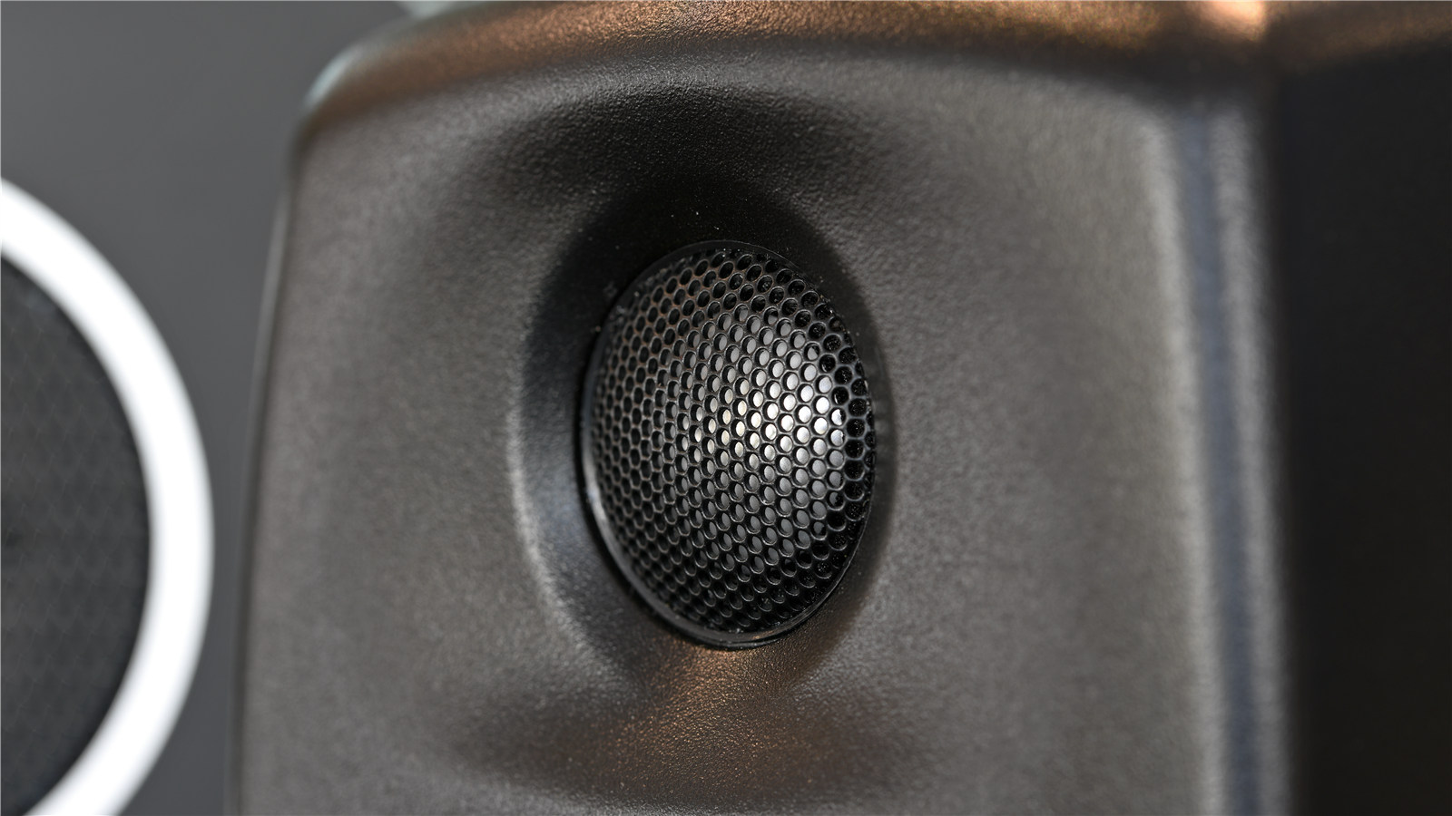 g-one杜比音箱 (真力g3有源音箱测评)