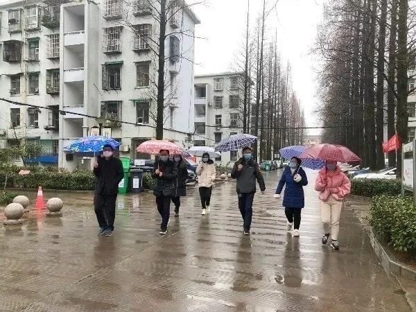 衢州市公积金中心“包区清楼”转行动为互动管控在关爱中前行