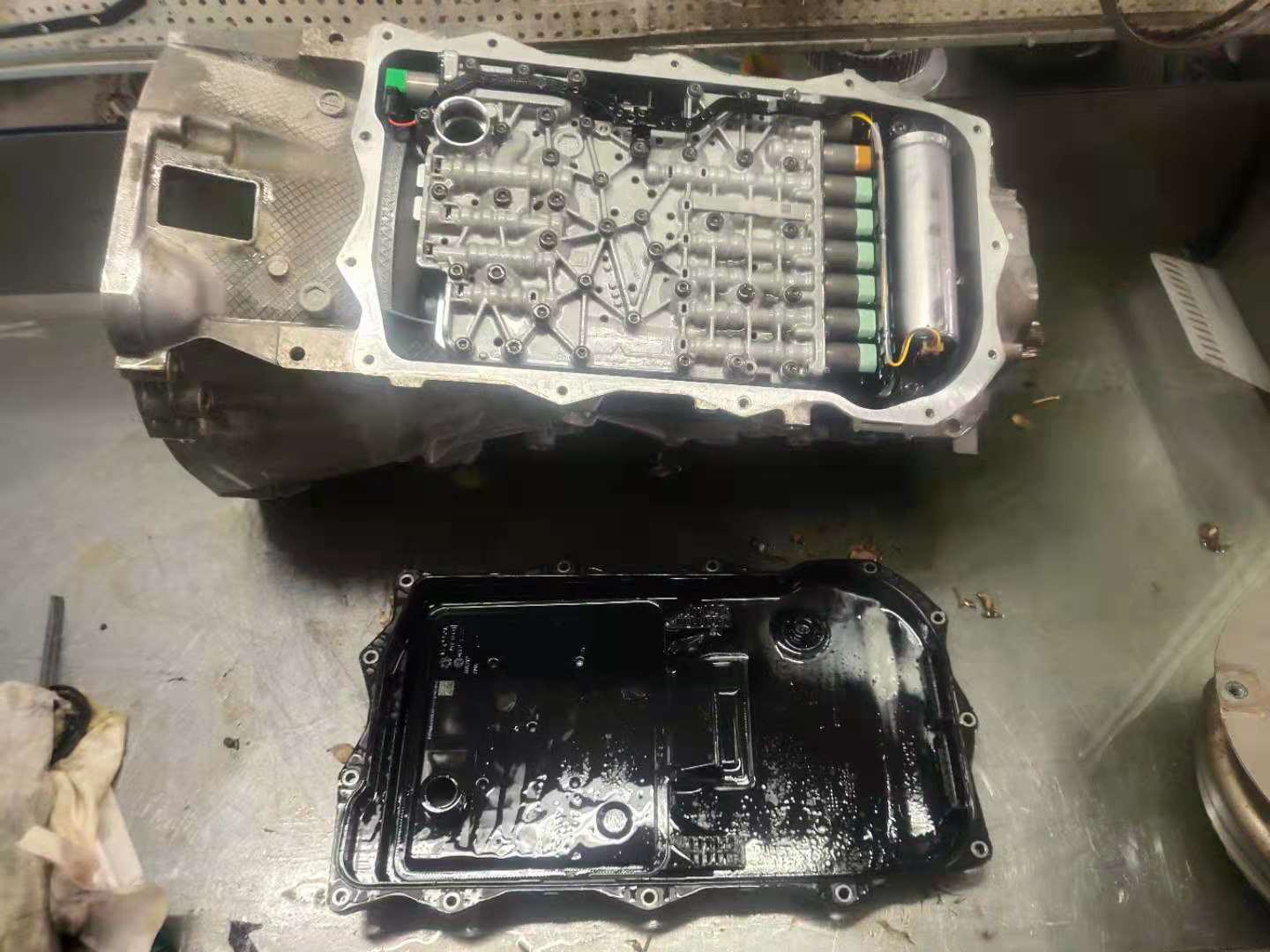 宝马x2发动机变速箱进水了,宝马变速箱油进水会怎么样