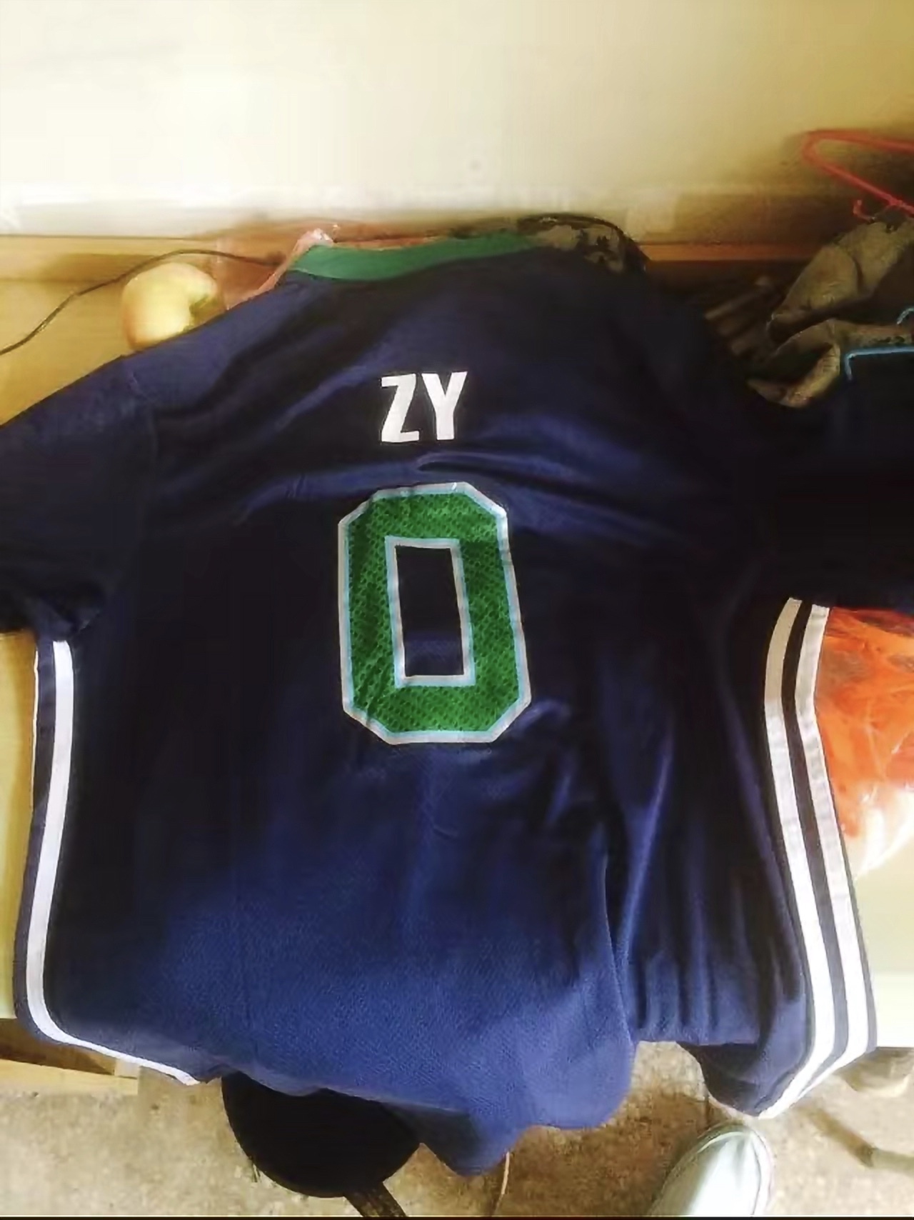 校园篮球赛，穿什么样的球衣最帅！