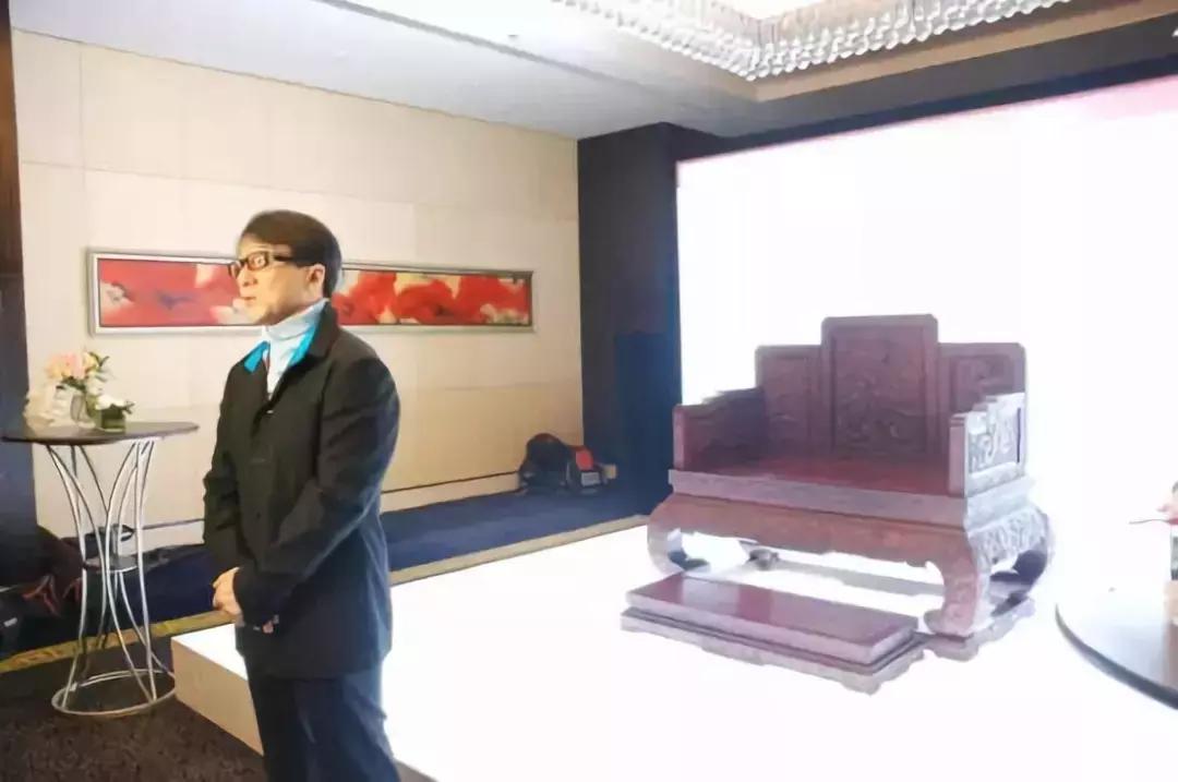 成龙收藏的紫檀,成龙的小叶紫檀值多少钱