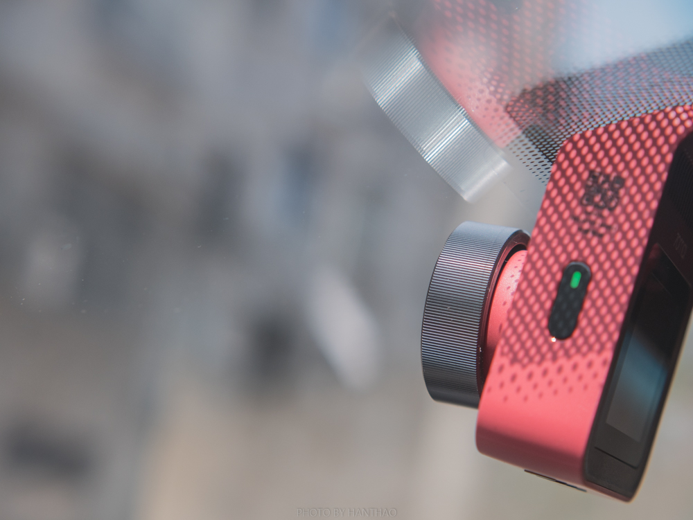 4s店装的行车记录仪能自己装吗,自己买的记录仪去4s店安装要钱吗