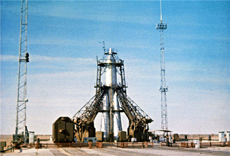 从“阿波罗1号”全体乘员牺牲，到实现20世纪最伟大成就之一，人类登月50年，从悲剧到传奇