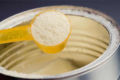 辟谣：奶粉行业公开的秘密-婴幼儿奶粉溶解快都是助溶剂在作怪