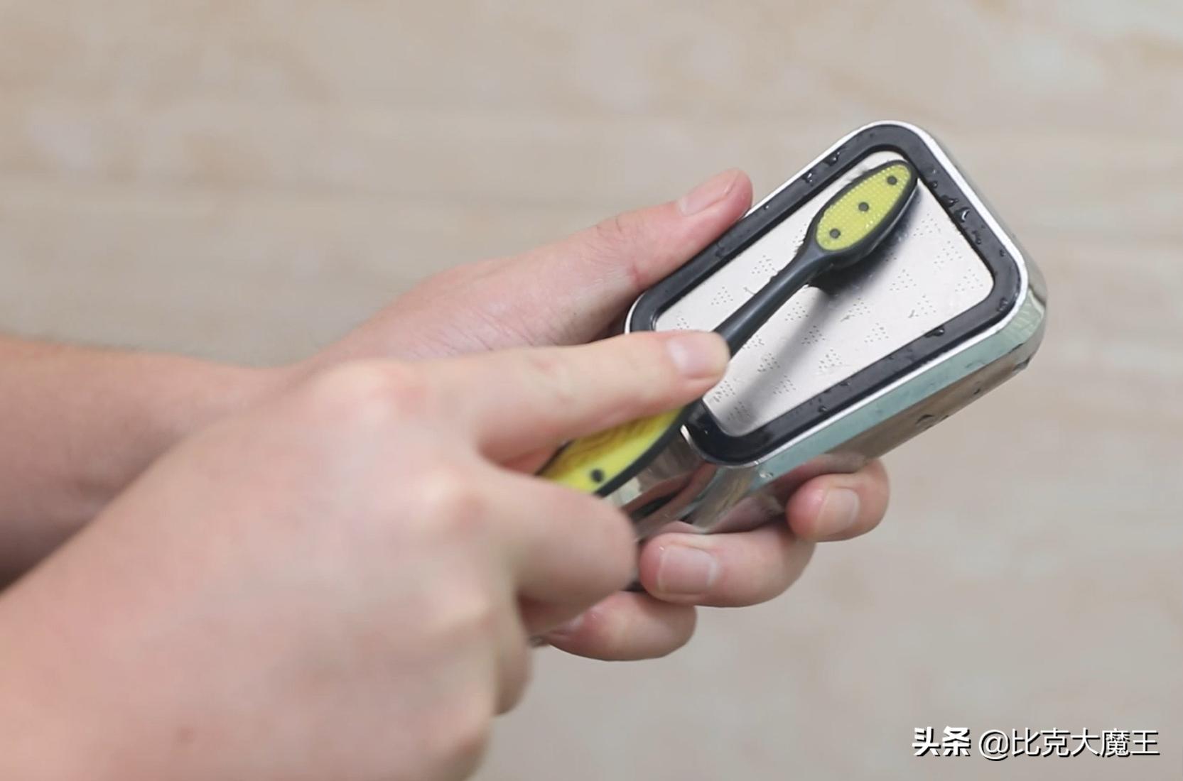 热水器花洒喷头关了还漏水怎么办,热水器花洒换新的还滴水怎么办