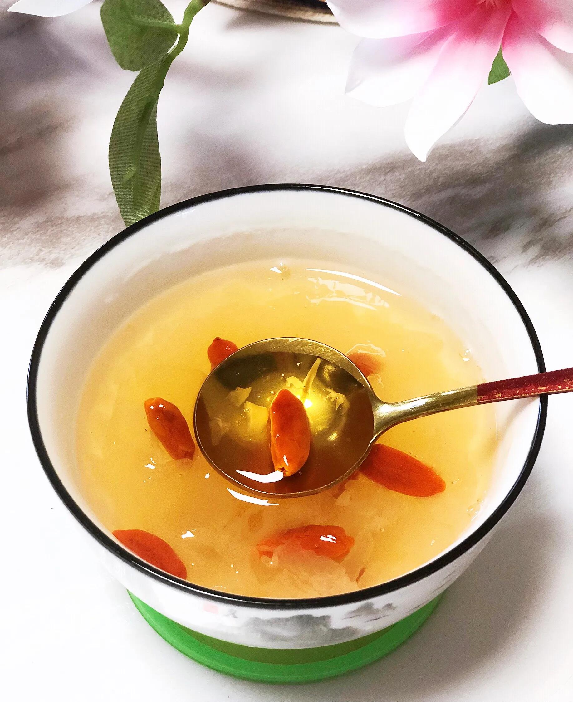 想要银耳出胶一定要泡1小时么,想要银耳汤粘稠还可以加淀粉吗